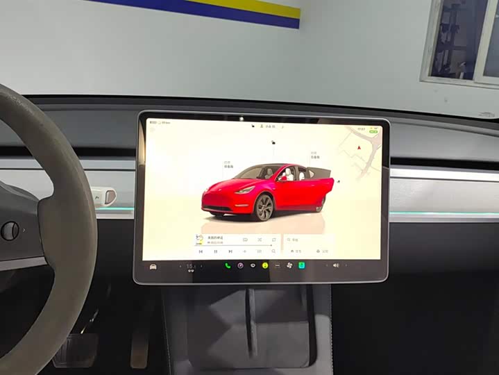 Фото 13 - Tesla Model Y