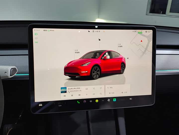 Фото 14 - Tesla Model Y