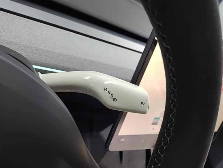 Фото 16 - Tesla Model Y