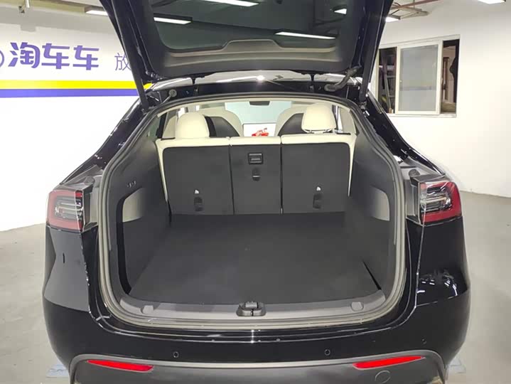 Фото 4 - Tesla Model Y