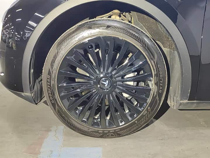 Фото 6 - Tesla Model Y