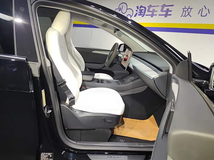 Фото 8 - Tesla Model Y