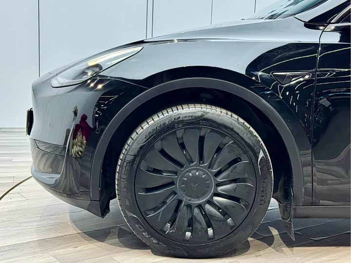 Фото 11 - Tesla Model Y