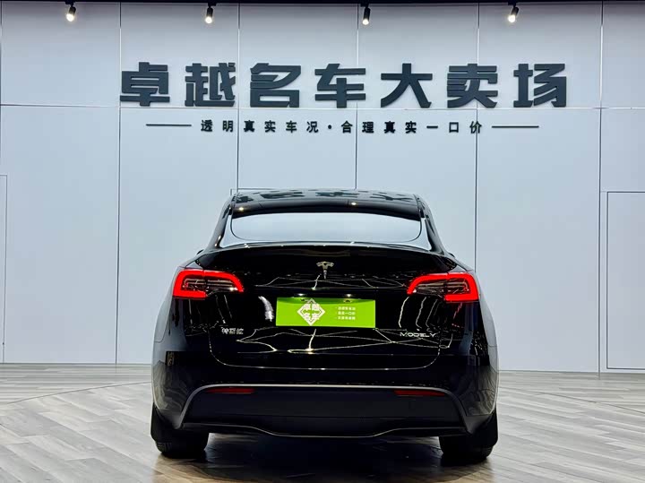 Фото 17 - Tesla Model Y