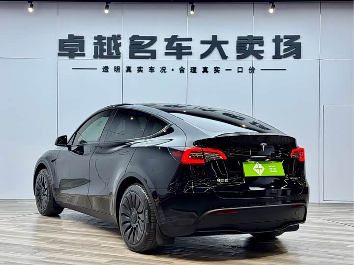 Фото 18 - Tesla Model Y