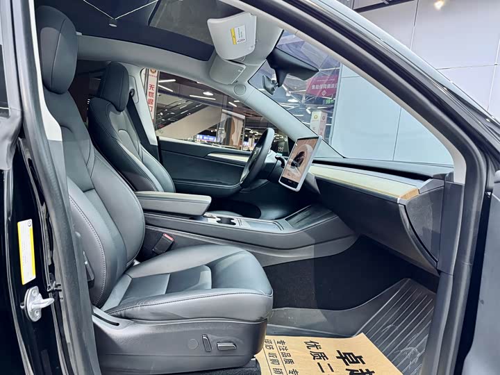 Фото 26 - Tesla Model Y