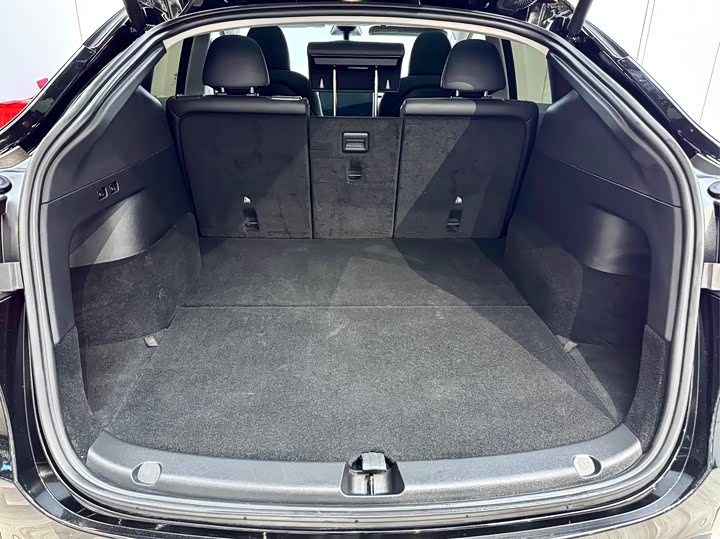 Фото 9 - Tesla Model Y