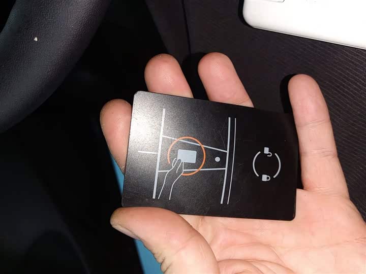 Фото 11 - Tesla Model 3