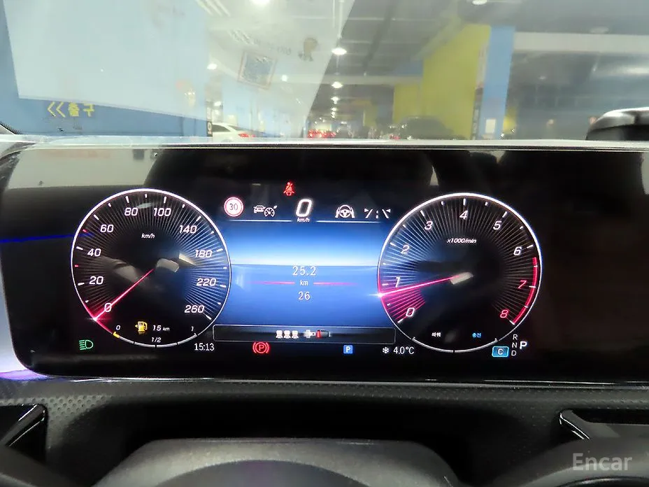 Фото 10 - Mercedes-Benz CLA-Class