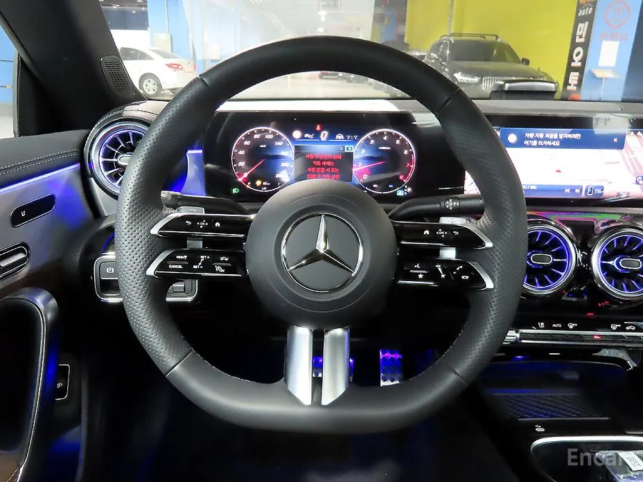 Фото 11 - Mercedes-Benz CLA-Class