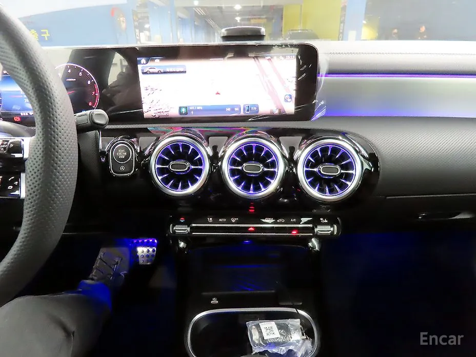 Фото 13 - Mercedes-Benz CLA-Class