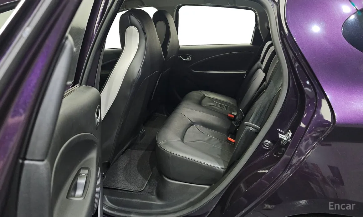 Фото 11 - Renault Zoe