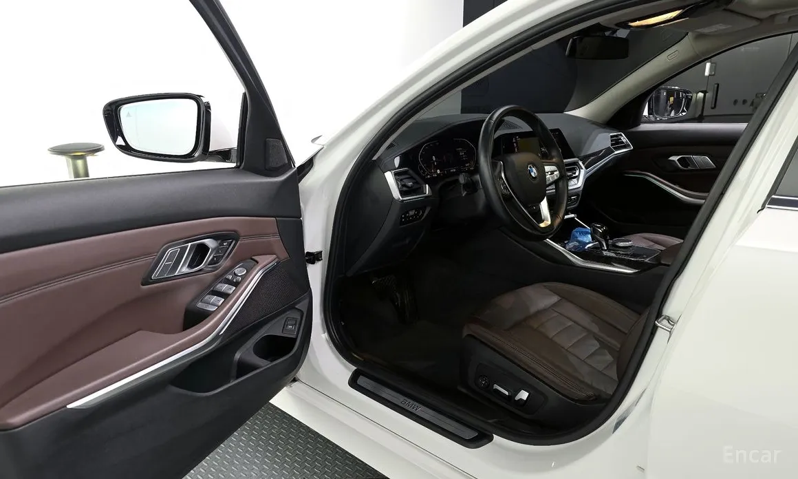 Фото 10 - BMW 3 Series