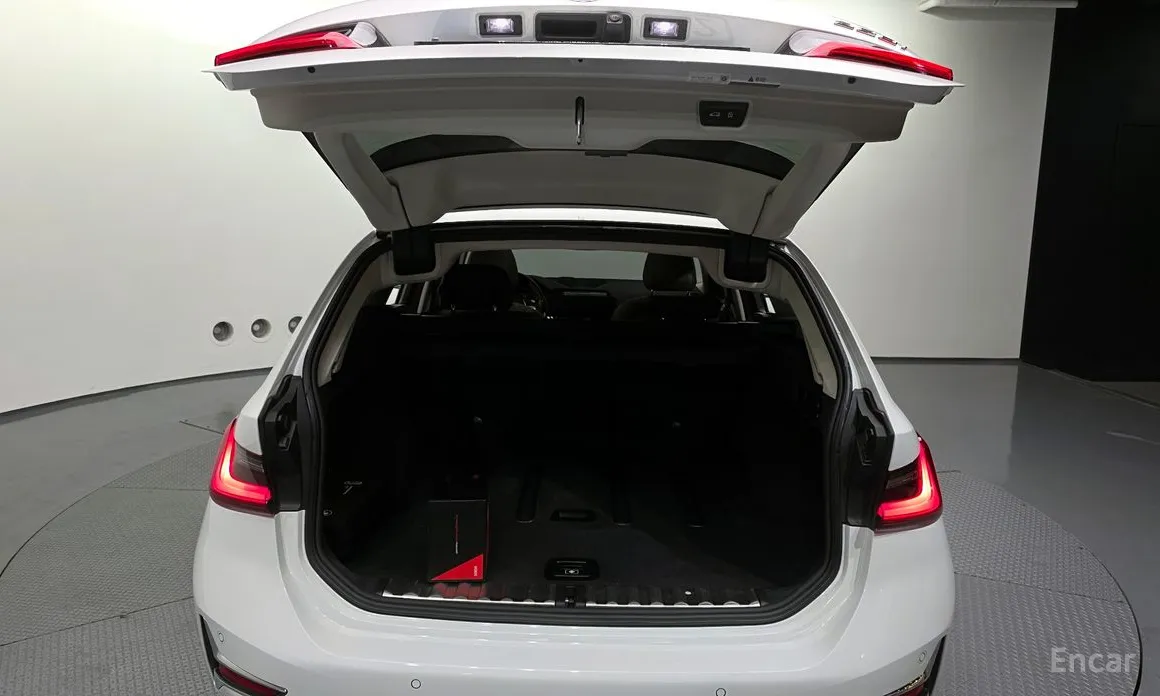 Фото 20 - BMW 3 Series