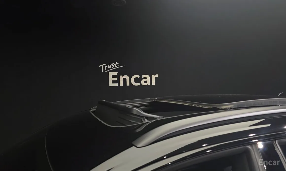 Фото 20 - Audi Q8