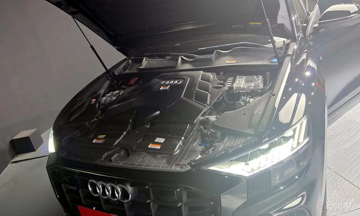 Фото 6 - Audi Q8