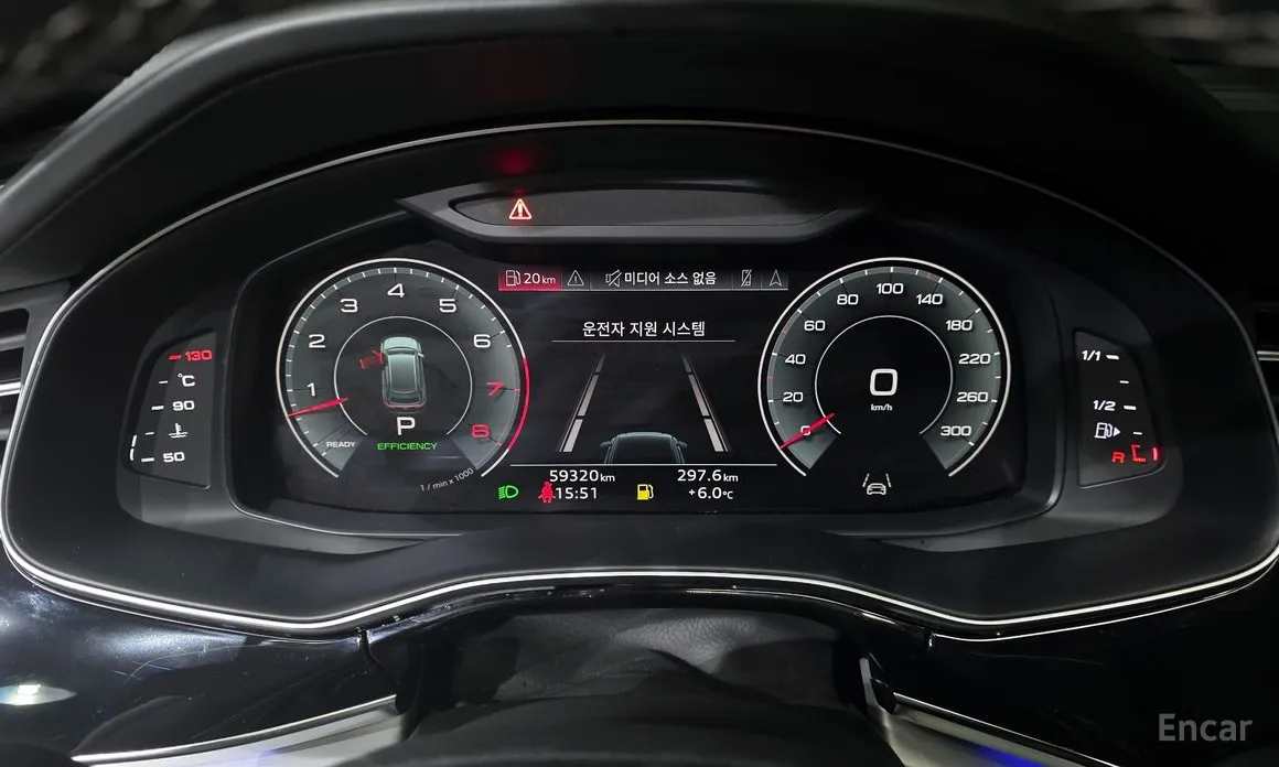 Фото 8 - Audi Q8