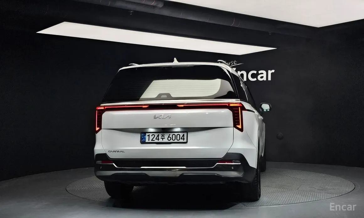 Фото 4 - Kia Carnival