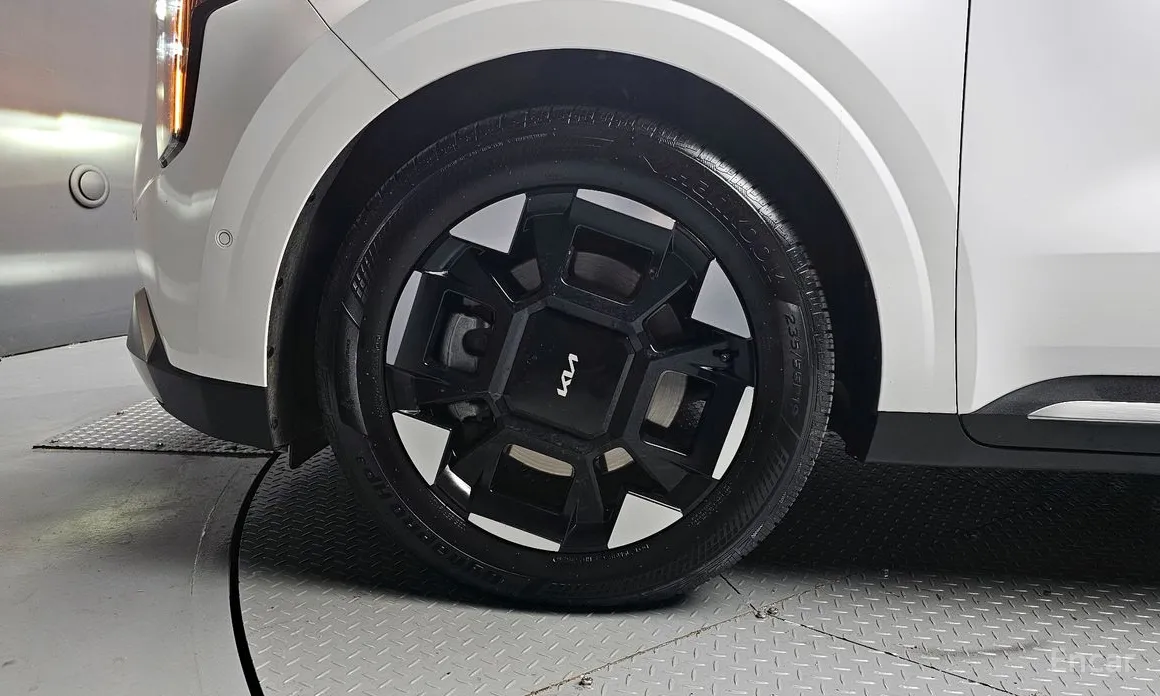 Фото 5 - Kia Carnival