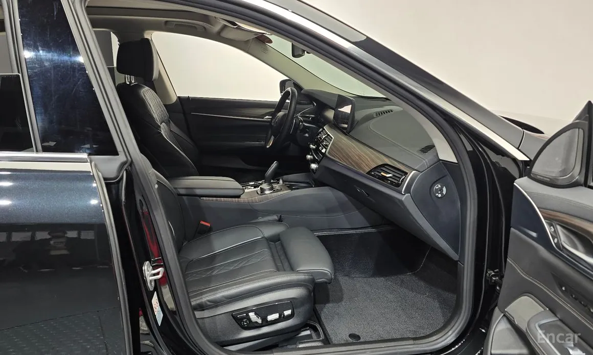 Photo 11 - BMW Gran Turismo