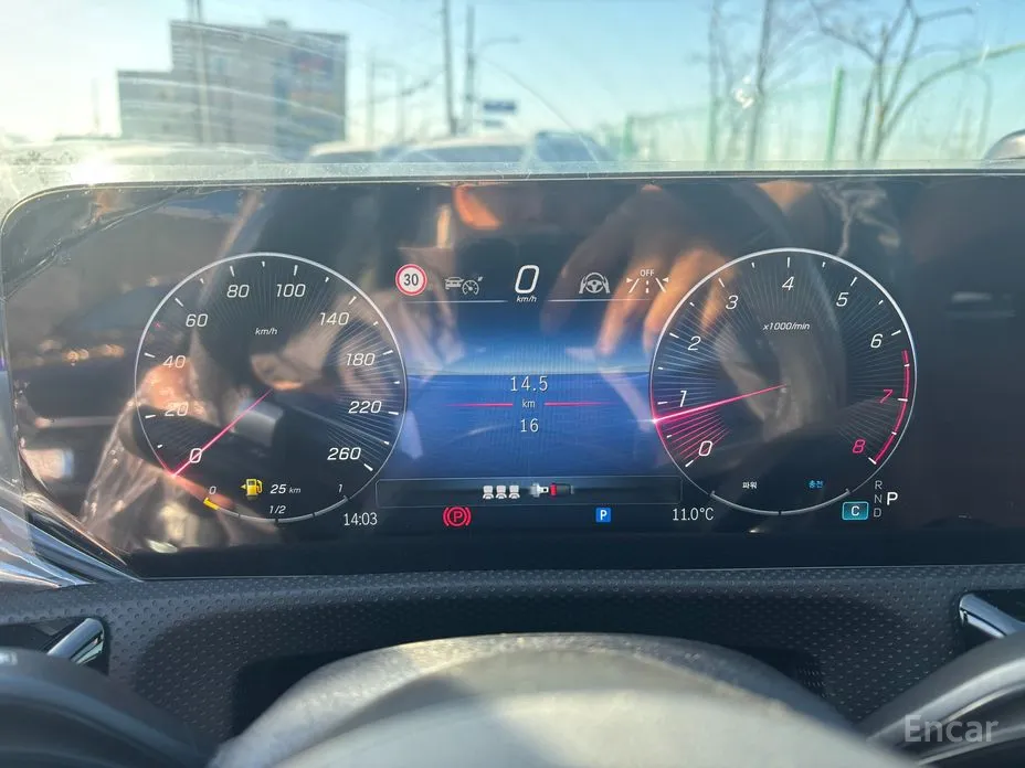 Фото 11 - Mercedes-Benz CLA-Class