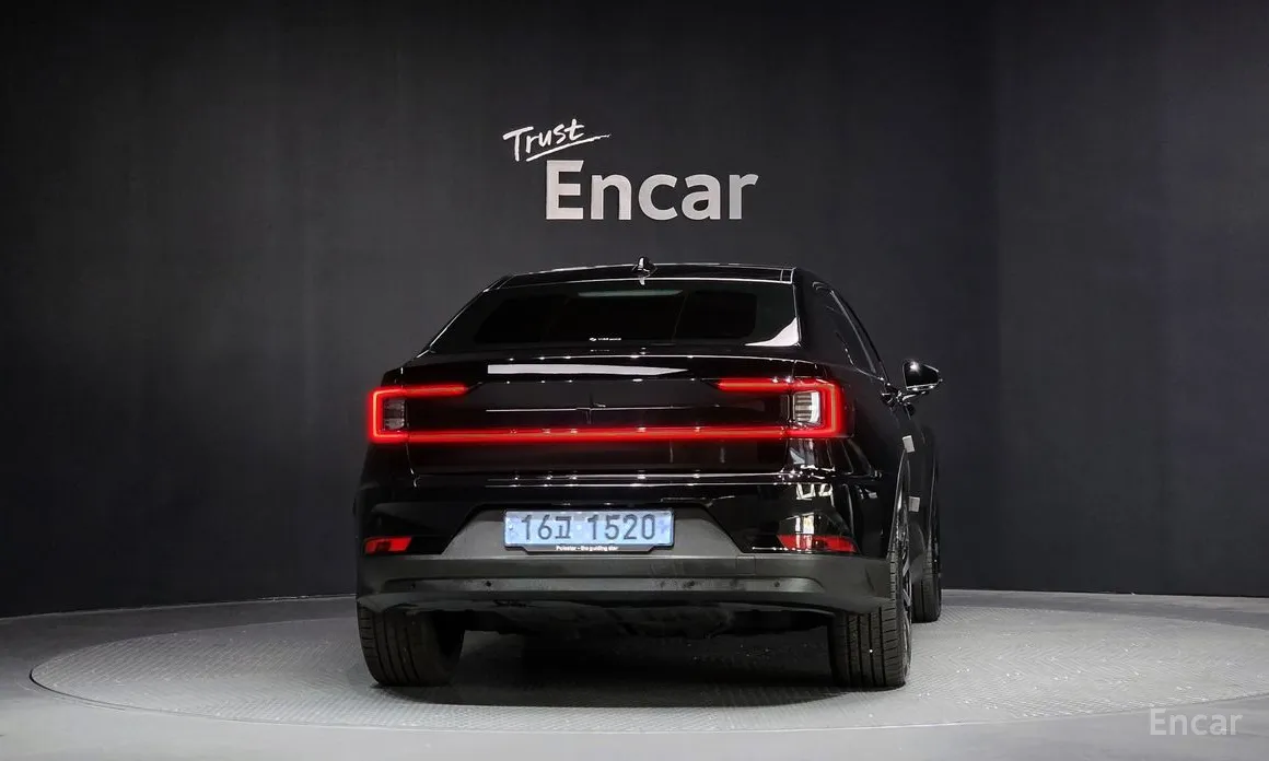 Фото 4 - Polestar 2
