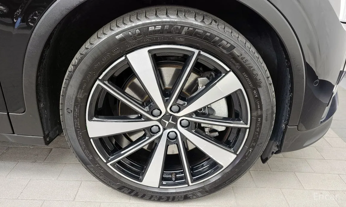 Фото 5 - Polestar 2