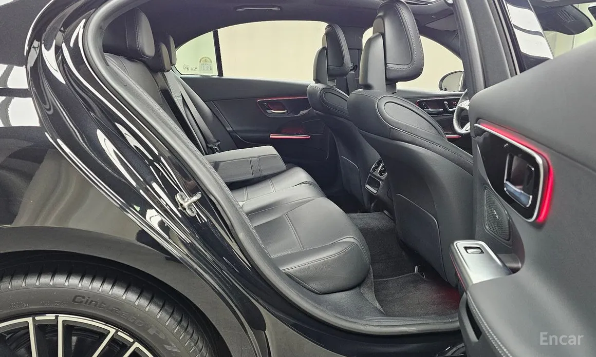 Фото 12 - Mercedes-Benz C-Class