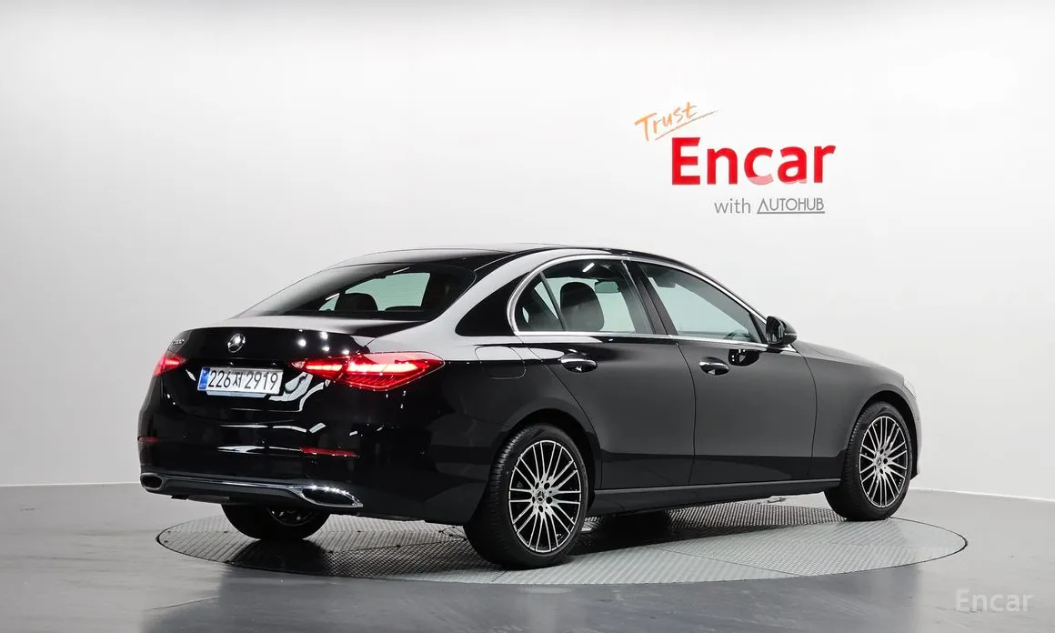 Фото 2 - Mercedes-Benz C-Class