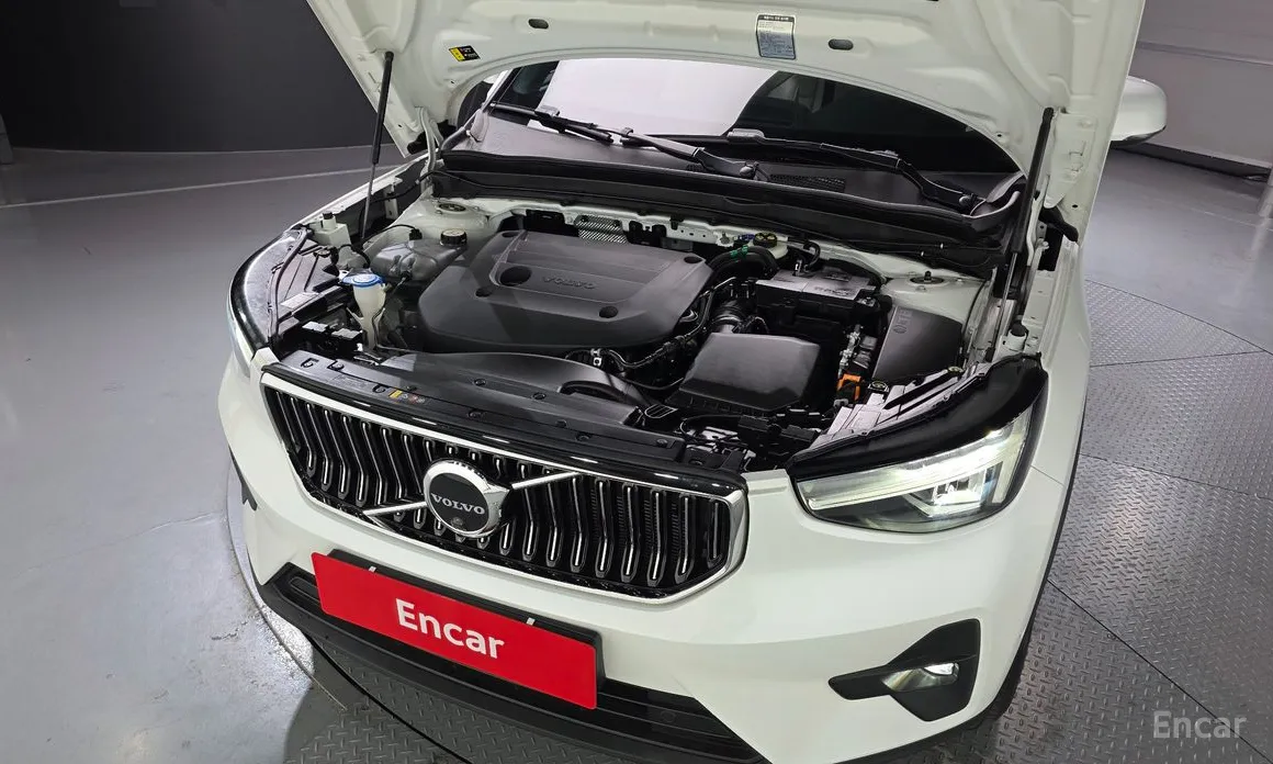 Фото 6 - Volvo XC40