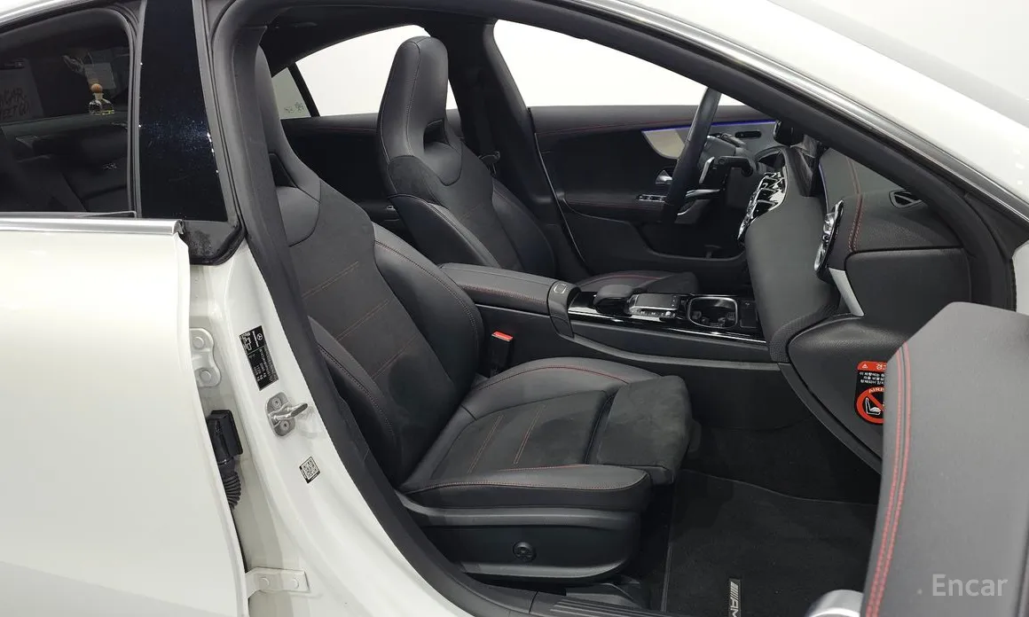 Фото 10 - Mercedes-Benz CLA-Class