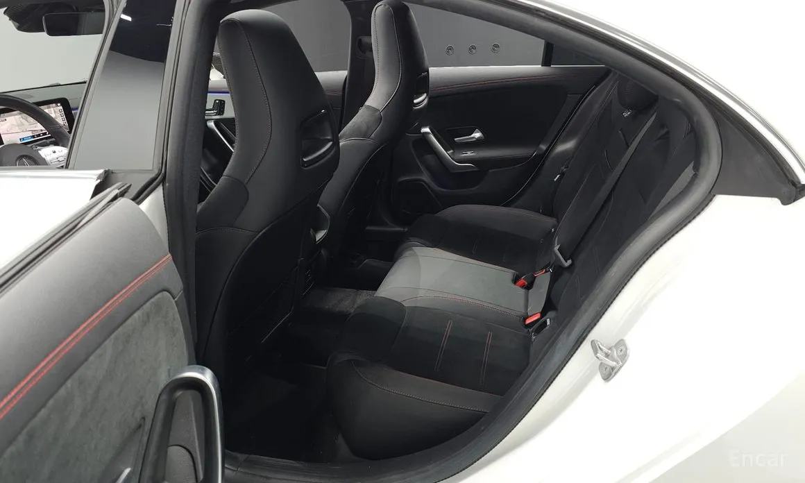 Фото 12 - Mercedes-Benz CLA-Class