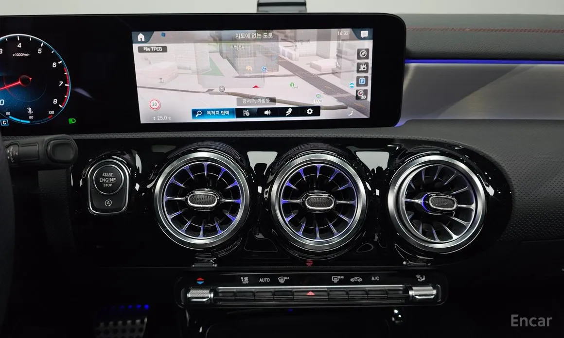 Фото 14 - Mercedes-Benz CLA-Class