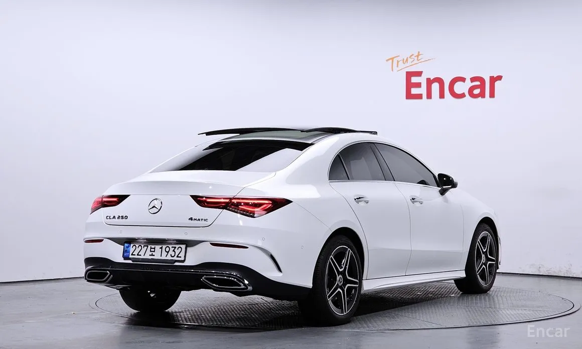 Фото 2 - Mercedes-Benz CLA-Class