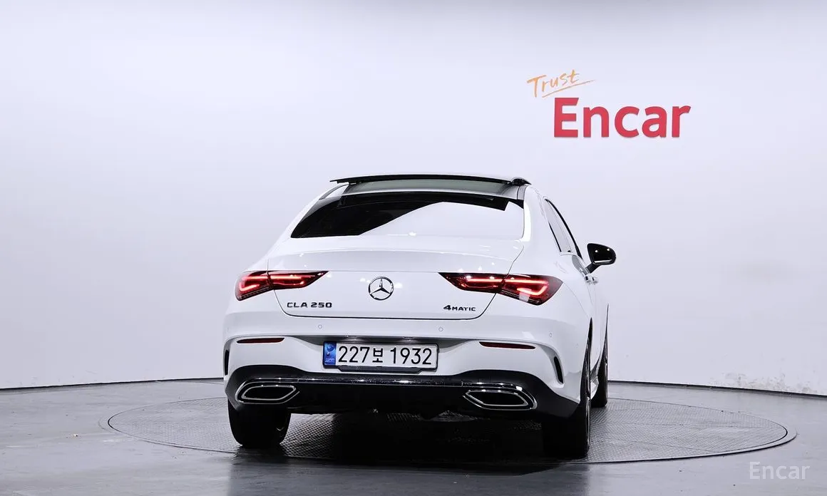 Фото 4 - Mercedes-Benz CLA-Class