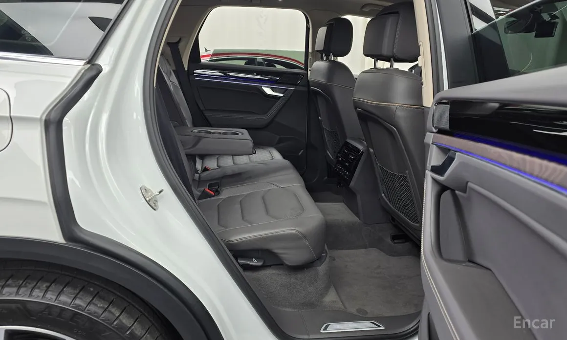 Фото 12 - Volkswagen Touareg