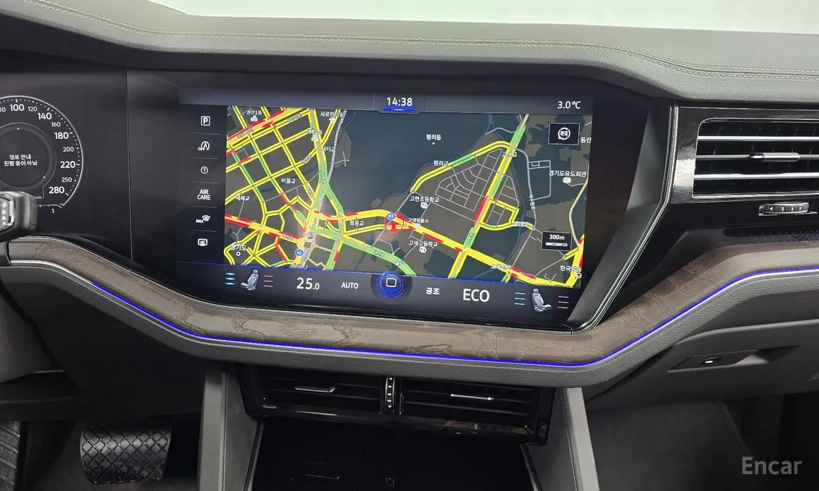 Фото 14 - Volkswagen Touareg