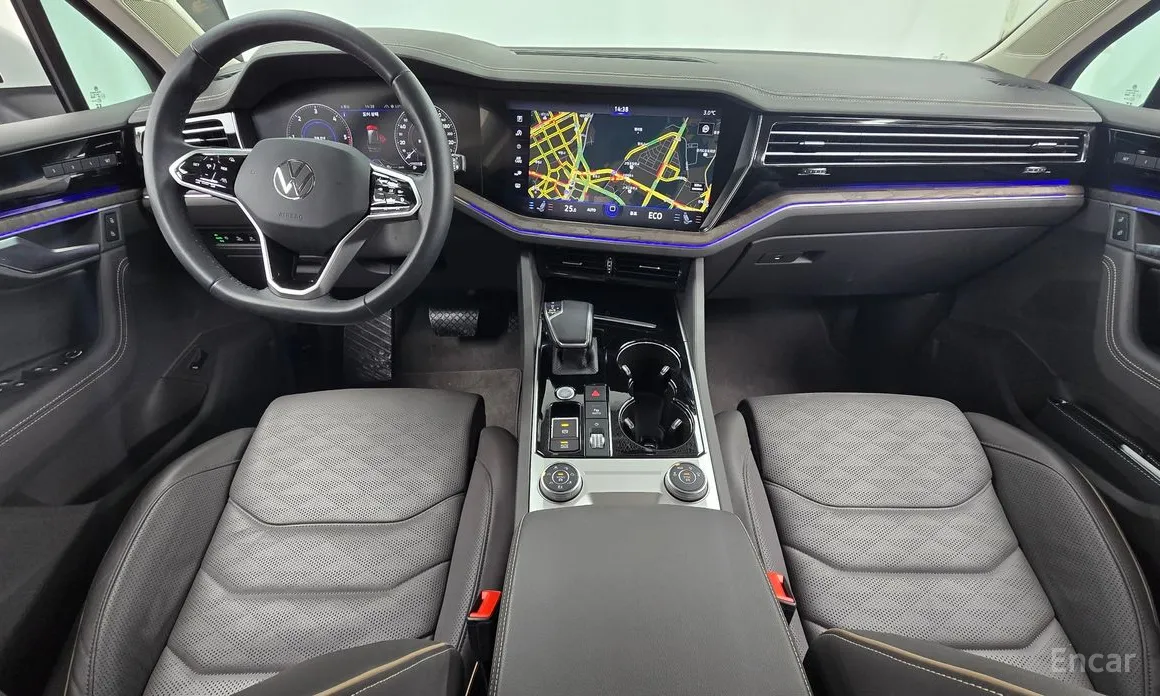 Фото 7 - Volkswagen Touareg