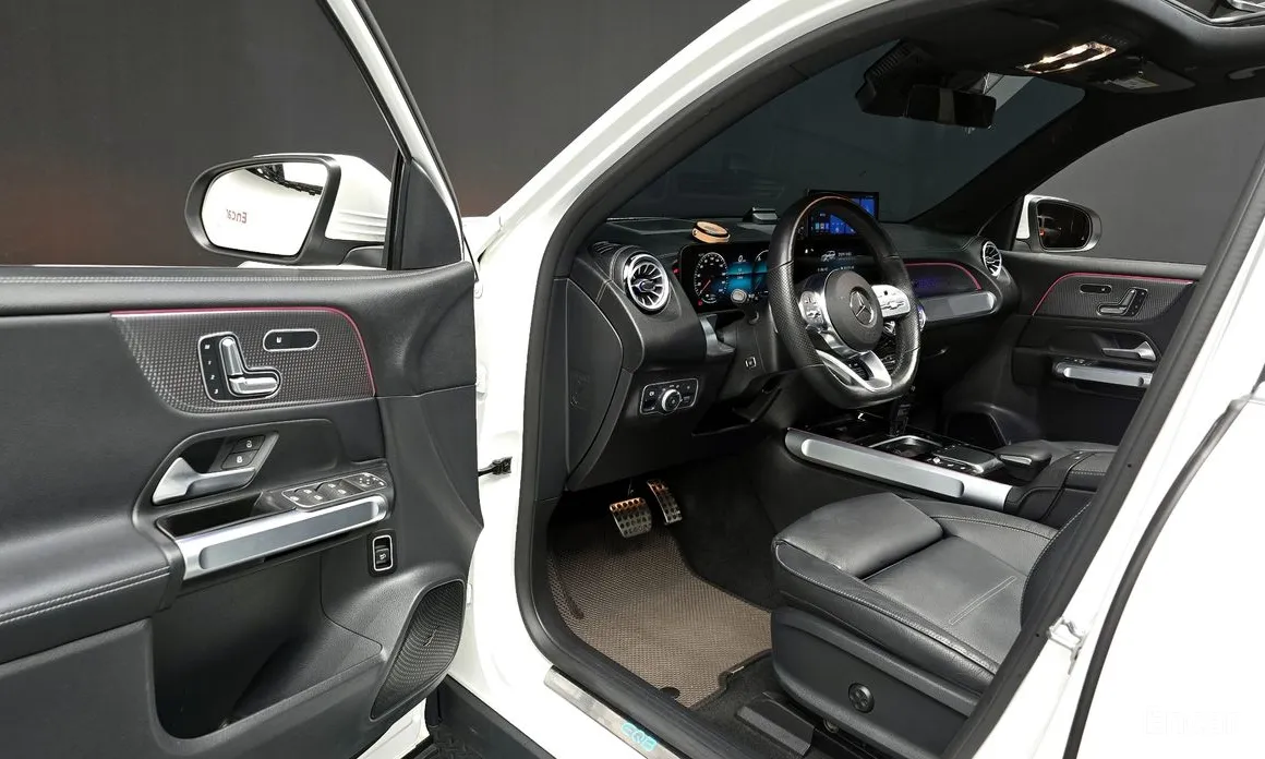 Фото 11 - Mercedes-Benz EQB