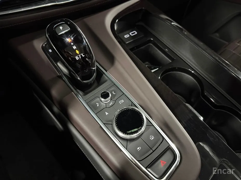 Фото 11 - Cadillac Escalade