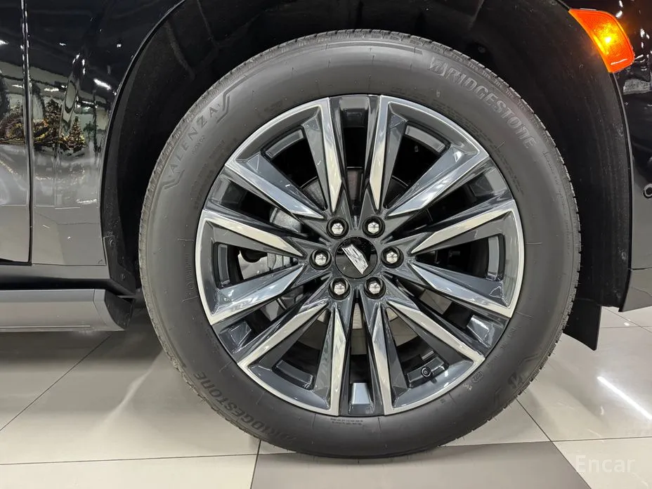 Фото 17 - Cadillac Escalade