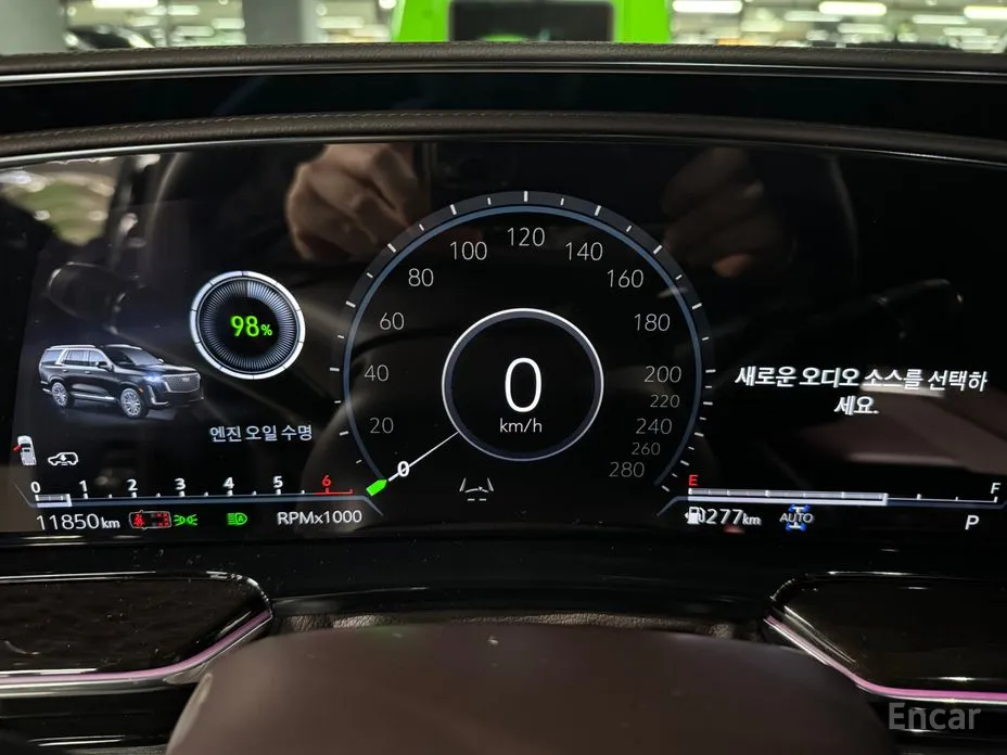 Фото 8 - Cadillac Escalade