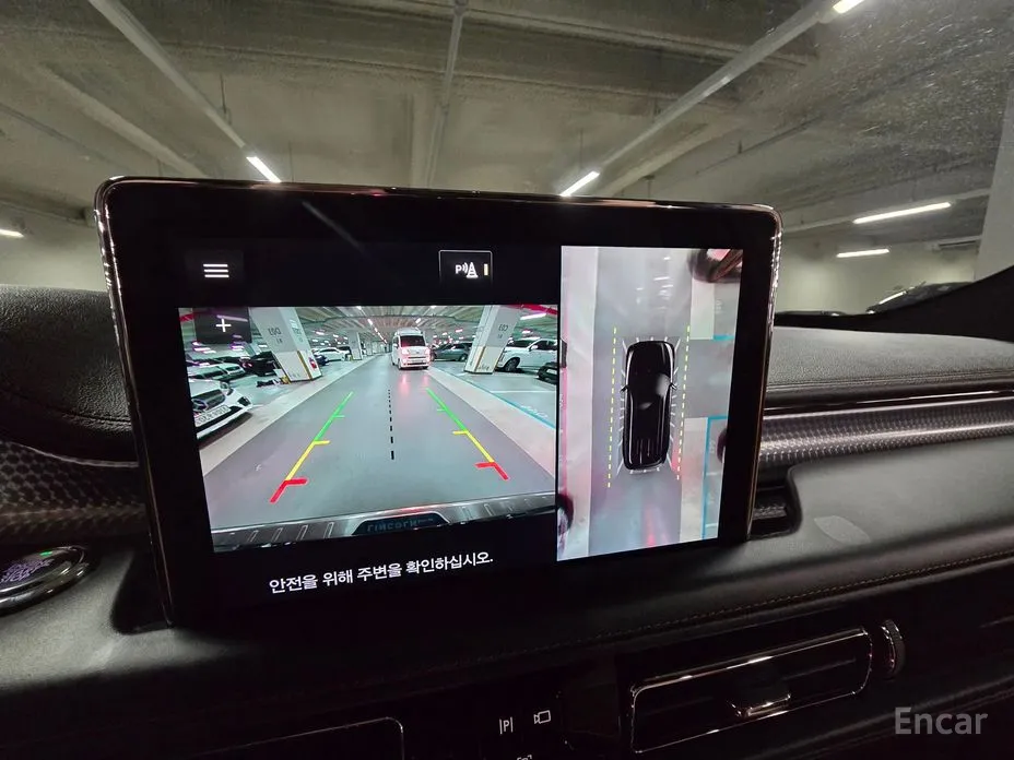 Фото 17 - Lincoln Aviator