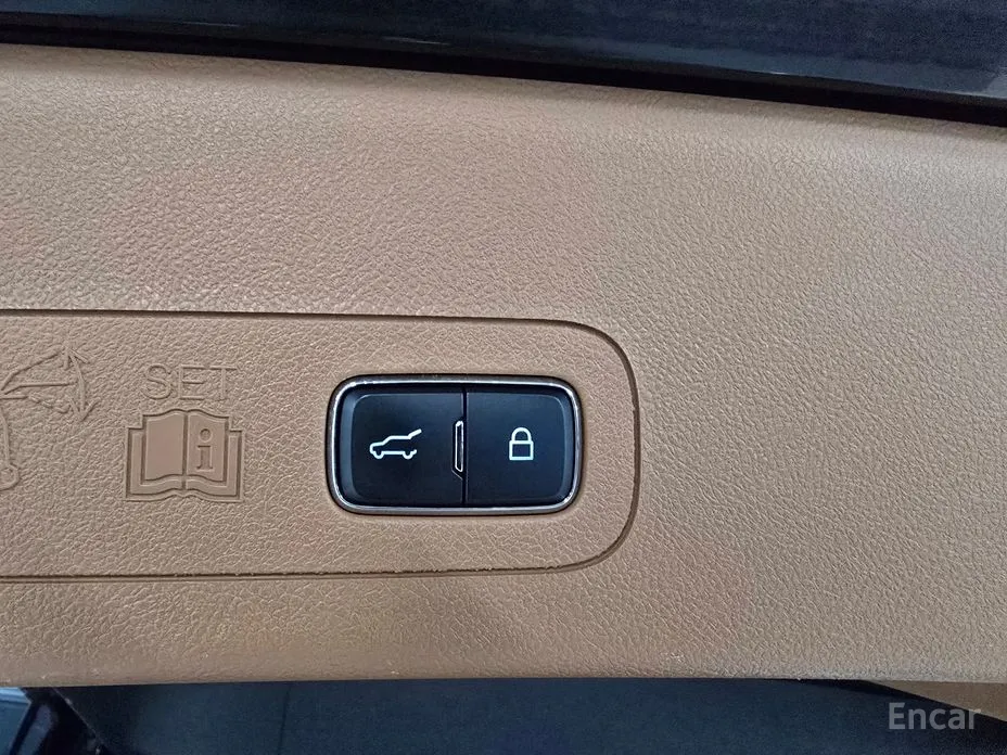 Фото 6 - Lincoln Aviator