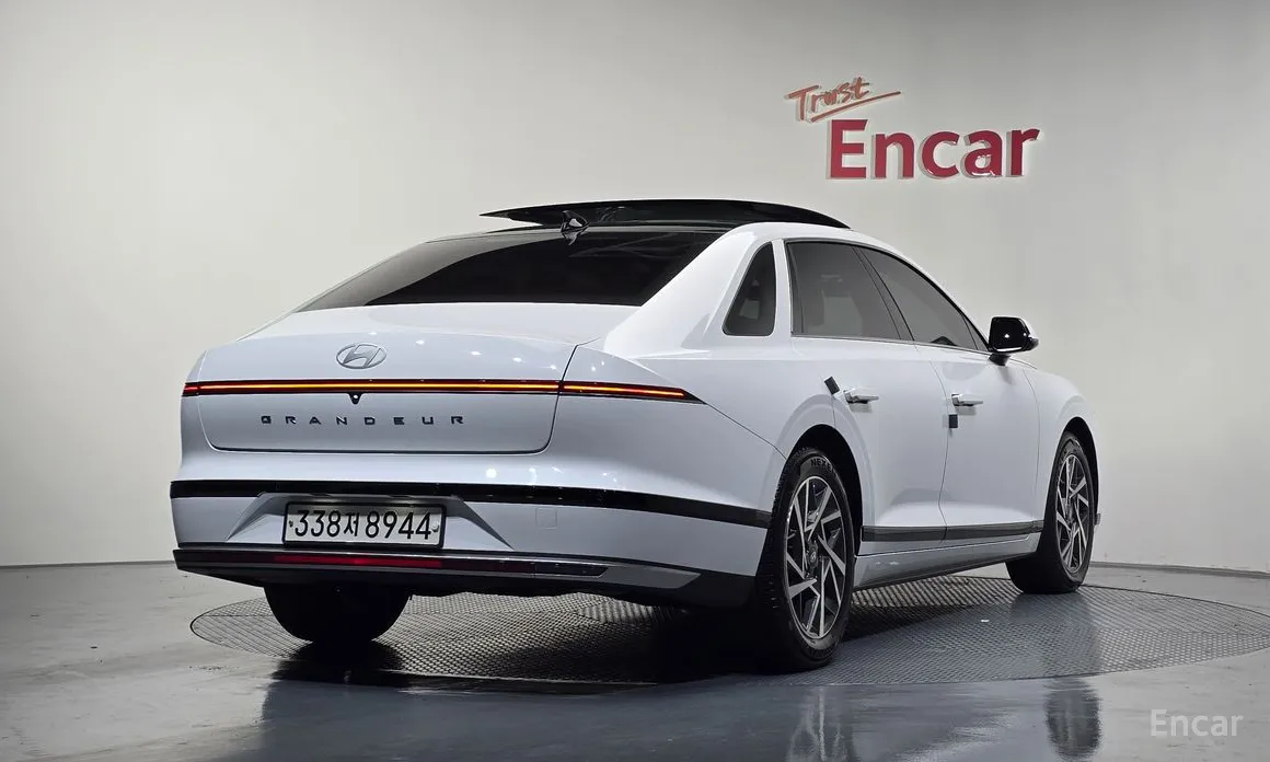 Фото 2 - Hyundai Grandeur