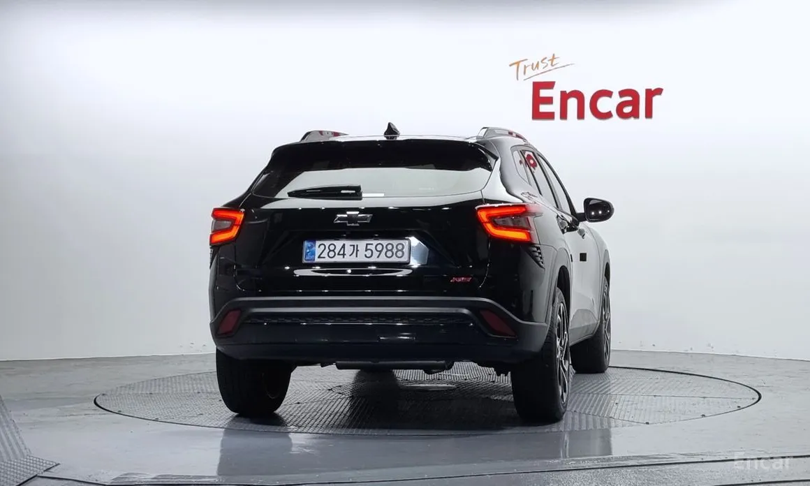 Фото 4 - Chevrolet Trax