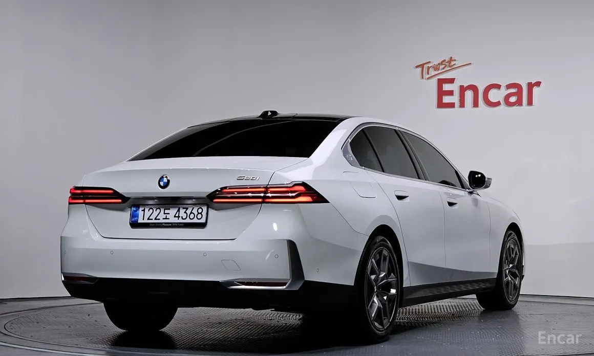 Фото 2 - BMW 5 Series