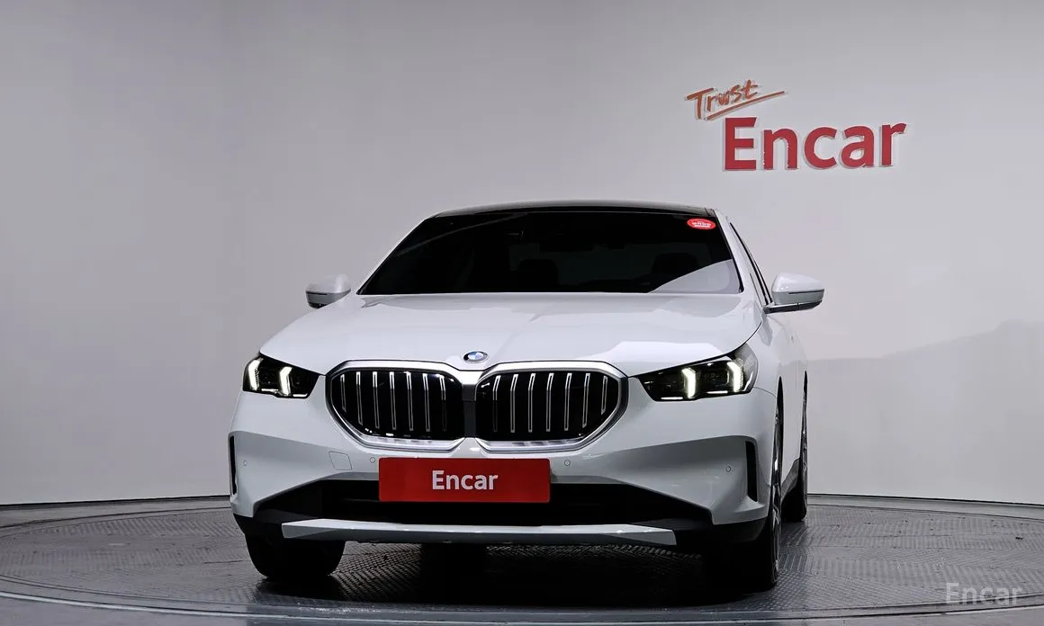 Фото 3 - BMW 5 Series