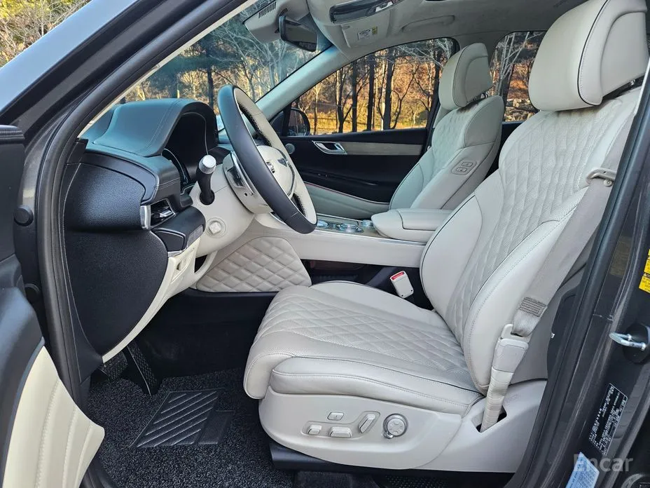 Фото 9 - Genesis GV80