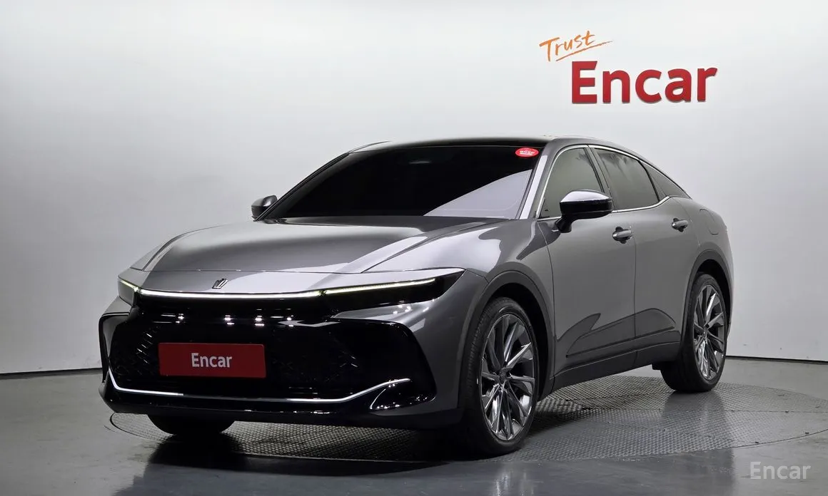 Фото 1 - Toyota Crown